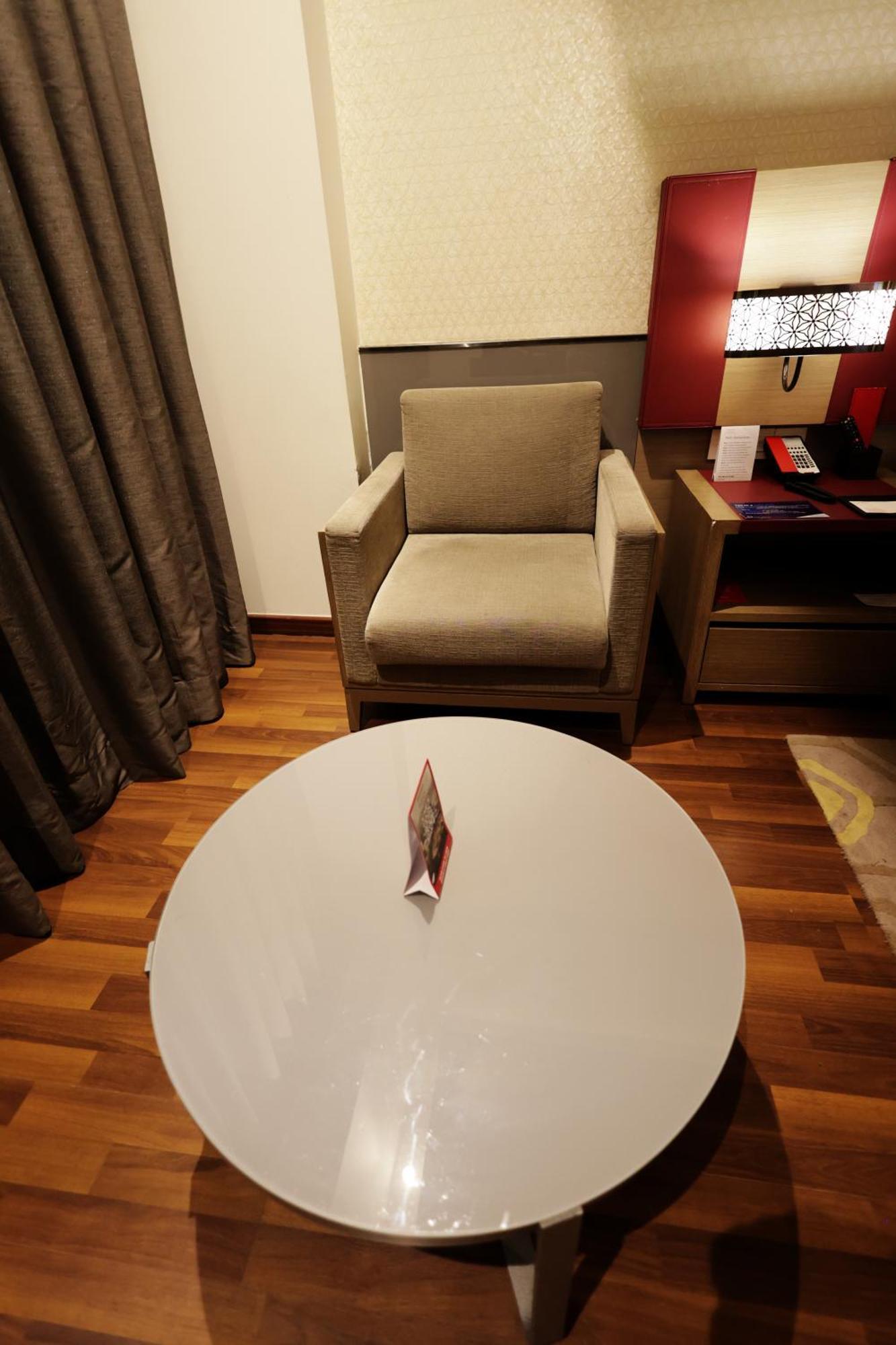 Ramada By Wyndham Lucknow Hotel And Convention Center מראה חיצוני תמונה