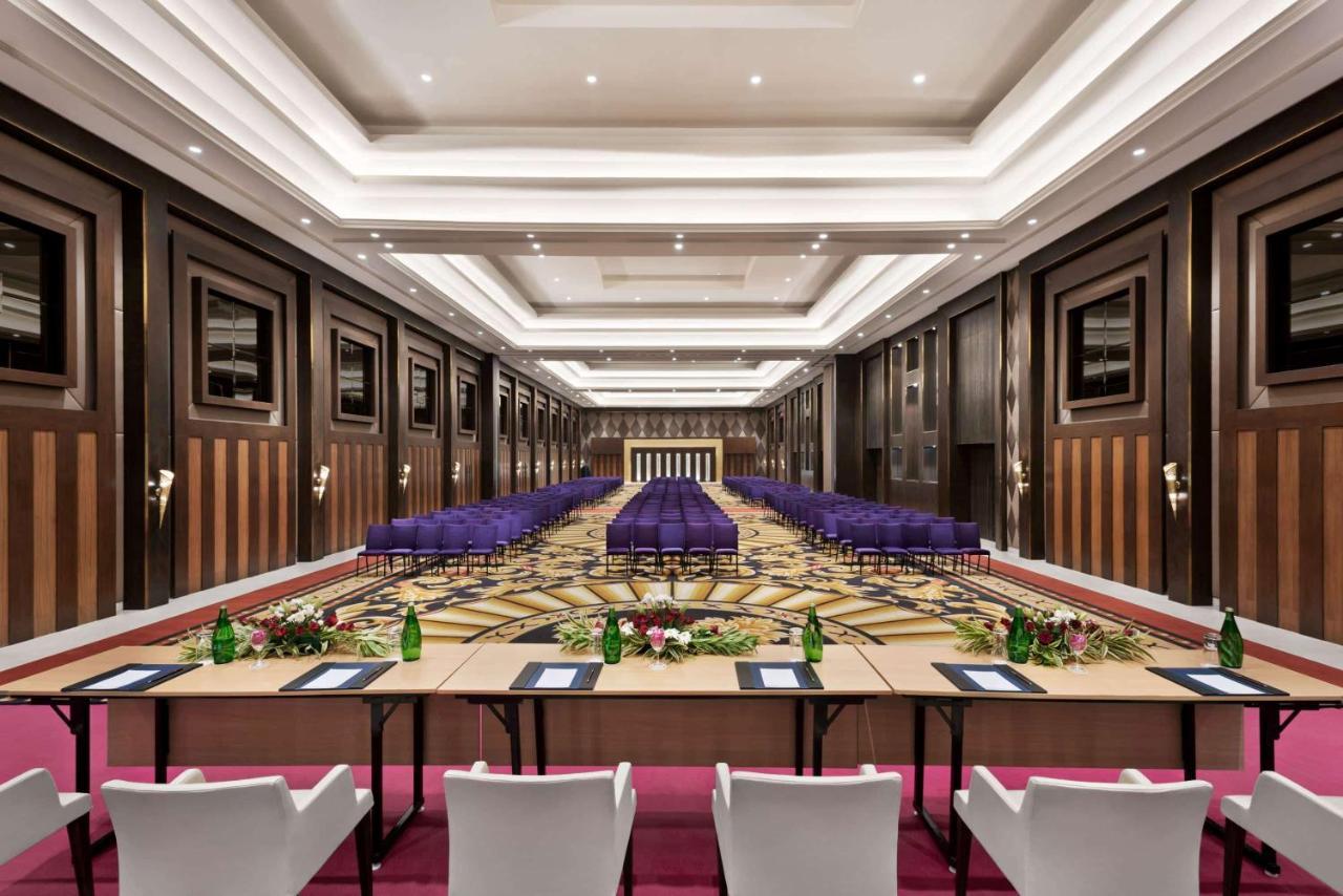 Ramada By Wyndham Lucknow Hotel And Convention Center מראה חיצוני תמונה